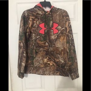 Women’s small under armour sweater